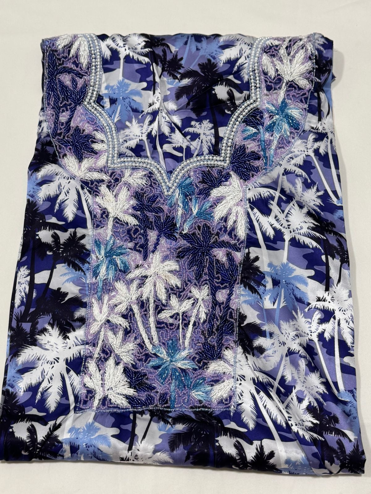 Nakhla Mukhawer Italian Silk💙🌴