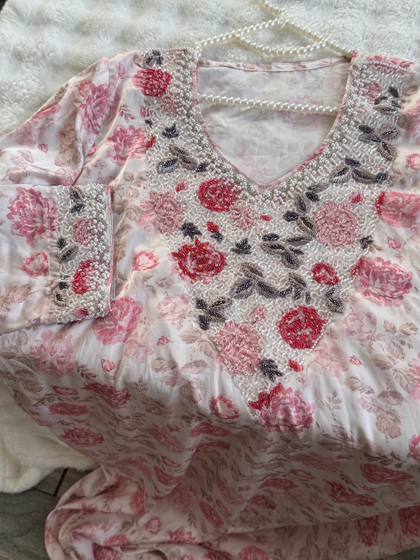 Hand Embroidered Rose Mukhawer